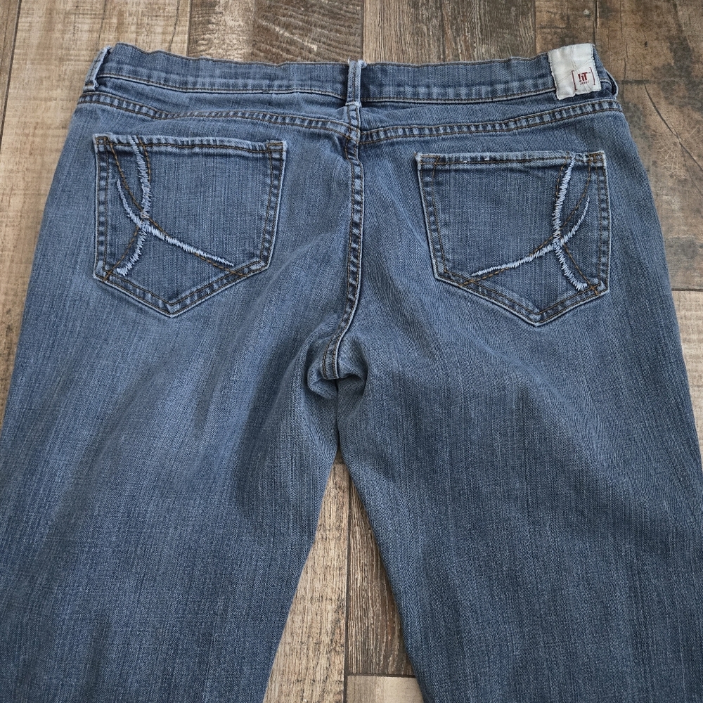 ! It Jeans Baby 32 Medium Wash Measures 37x31 Euc